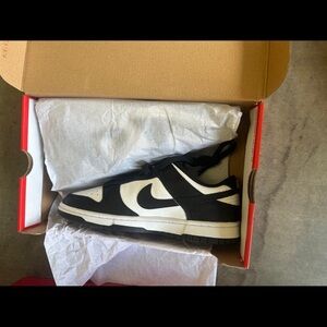 Nike panda dunks. Size men’s 8. Never been worn will come with box